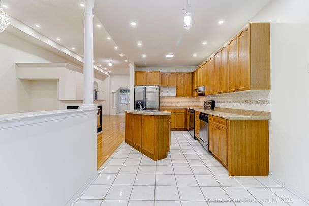 For Lease - 211 Kayla Crescent, Vaughan, Ontario - Photo 1