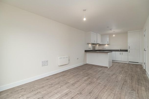 2 bedroom flat to rent - Photo 1