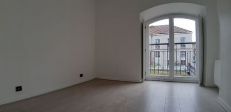 Location Appartement 4 pièces 92m² ISSY LES MOULINEAUX 92130 - Photo 2