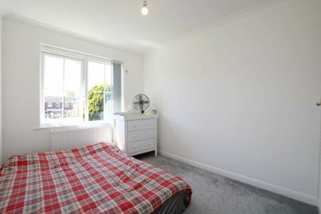 Appleby Close, TW2, London - Photo 3