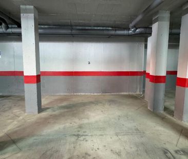 Middle Floor Apartment in Estepona - Photo 6