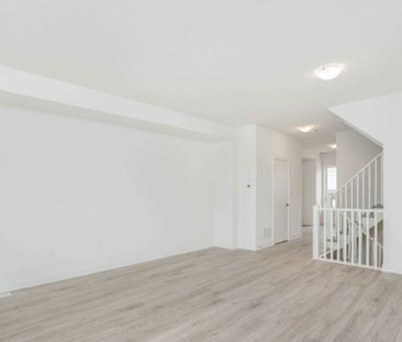 For Lease - 3079 Cherry Blossom Cmn N/A, Burlington, Ontario - Photo 5