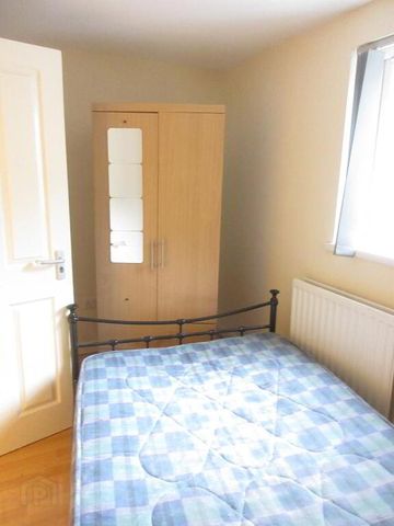 Upstairs Apartment, 68b University Avenue, Queens Quarter, Belfast, BT7 1GY - Photo 3