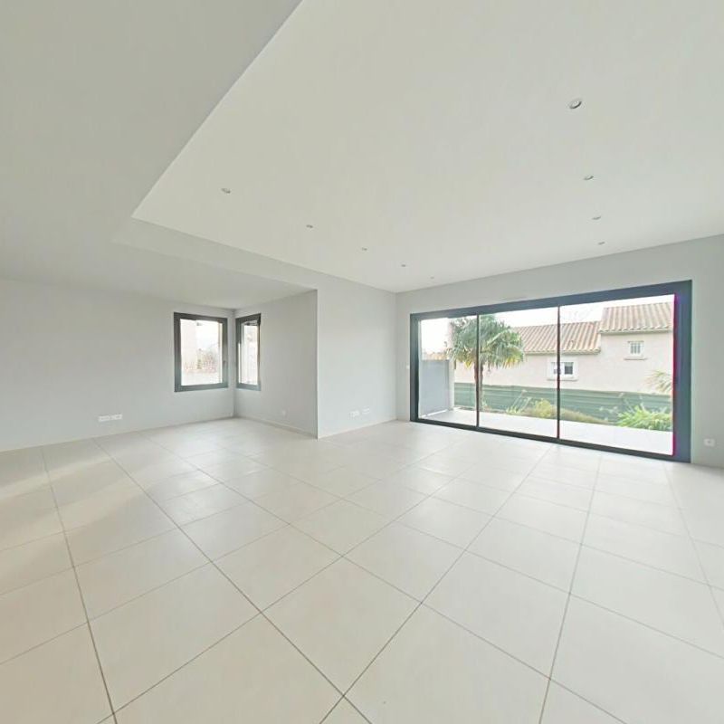 Location Maison 4 pièces 131m² PIZANCON 26300 - Photo 1