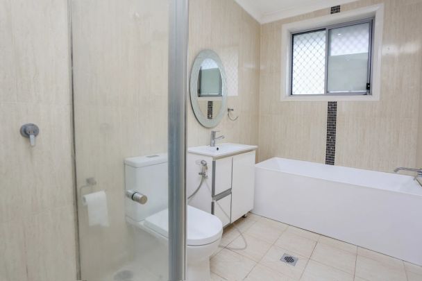 3 Bedroom Villa in the Heart of Doonside - Photo 1