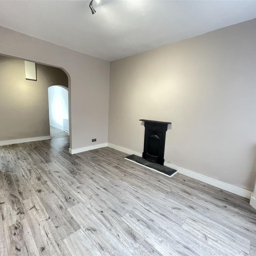 38 Ebor Parade, - Photo 1