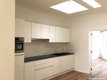 Gerenoveerd appartement met 2 slaapkamers, tuin en garage ! - Foto 4