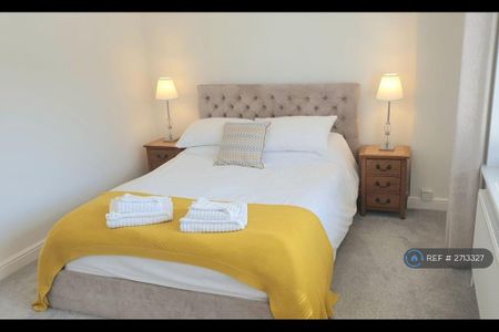 1 bedroom semi-detached house to rent - Photo 2