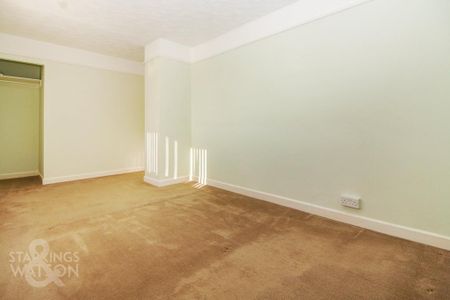 3 bedroom end of terrace house to rent - Photo 5