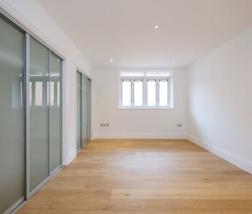 2 bedroom penthouse to rent - Photo 4