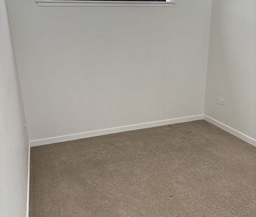 Chic 2BR Townhouse in Titahi Bay - Photo 1