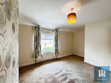 2 bedroom terraced house to rent - Photo 2