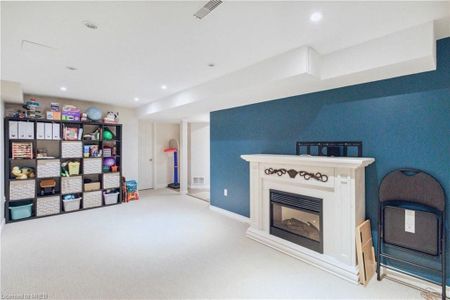 For Lease - 2245 Pathfinder Drive, Burlington, Ontario - Photo 3