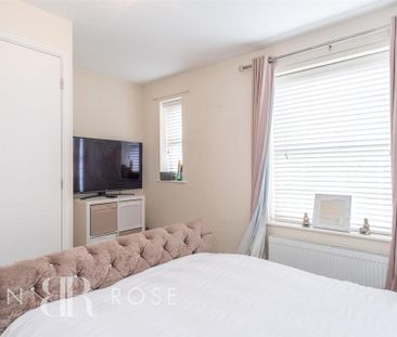 2 bedroom end of terrace house to rent - Photo 6