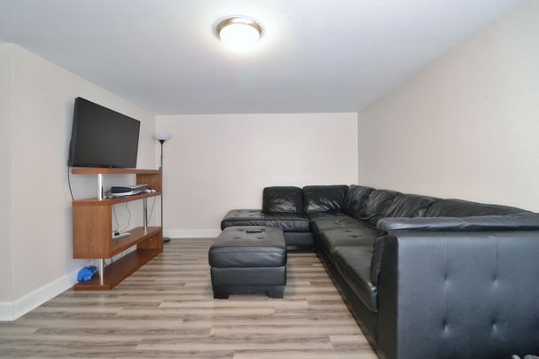 2465 Chasseur Ave #C - Photo 1