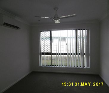 Spacious Family Home in Mount Low - Photo 3