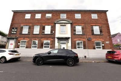 2 bedroom Flat in 14 Raglan Road, Leeds - Photo 4