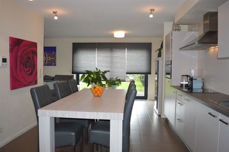 TE HUUR: gelijkvloers appartement met 2 slaapkamers en tuintje! - Foto 3