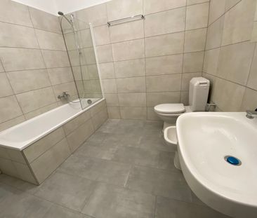 2 locali luminoso in centro Tenero (Migros) - Photo 3