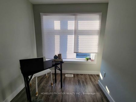 For Lease - 540 Essa Road Unit# 3 Upper, Barrie, Ontario - Photo 3