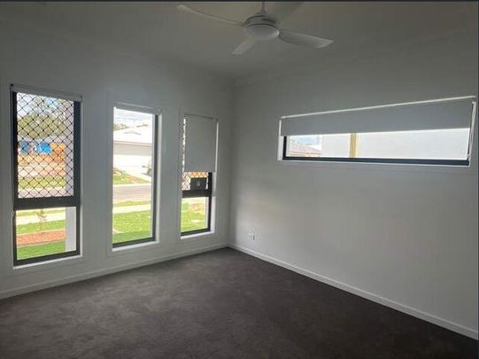 14 Cicely Circuit, Greenbank - Photo 1