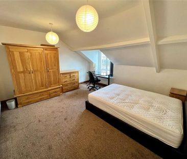 1 bedroom in a house share to rent - Photo 3