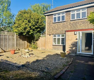 3 bedroom end of terrace house to rent - Photo 5