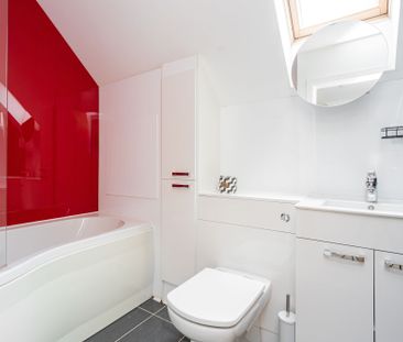 Springfield Gardens, Felbridge, RH19 - Photo 4