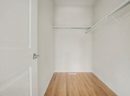 For Lease - 396 Kennedy Circle, Milton, Ontario - Photo 3