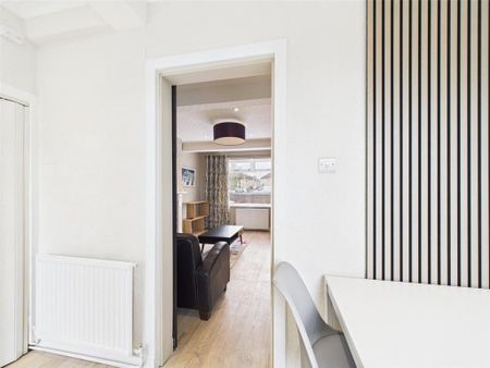 2 bedroom terraced house to rent - Photo 2