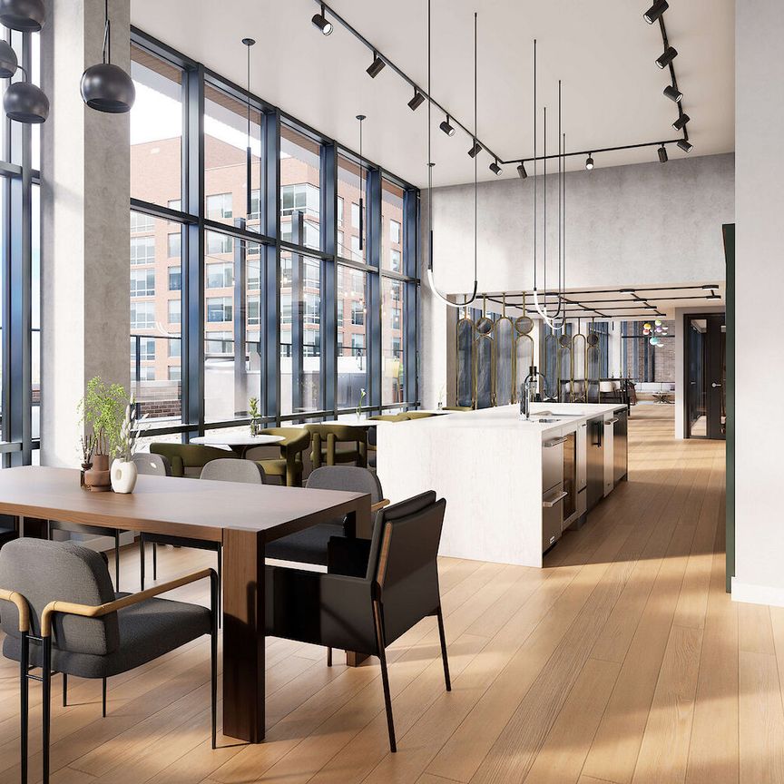 360 Laurier West - Photo 1