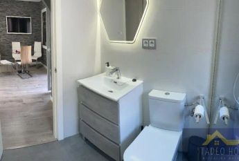 Apartamento de alquiler en Reino Unido, 6, Baños y Mendigo