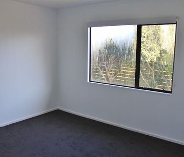 Privacy by the beach in Papamoa - Photo 1