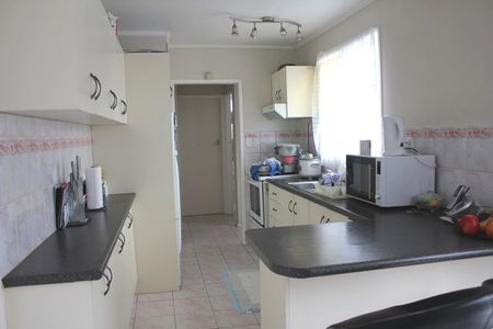 8 Romney Place, Manurewa, Auckland - Photo 3
