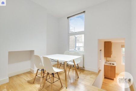 2 bedroom flat to rent - Photo 2