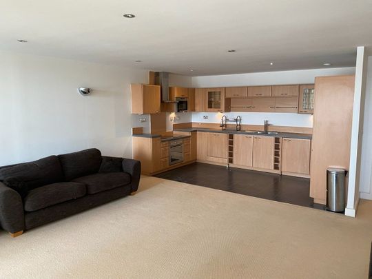 3 Bed Flat, Marmara Apartments, E16 - Photo 1