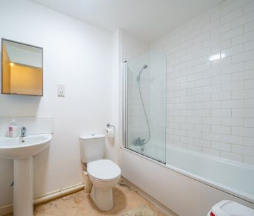 Park West, NG7 - Photo 5