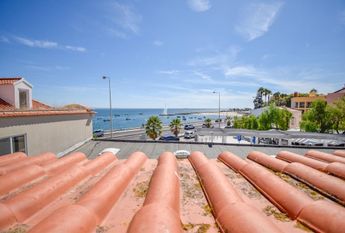2 Bedroom House with a terrace, Paço de Arcos, Oeiras