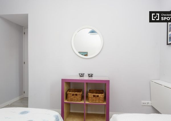 Calle de Vallandes, Madrid, Community of Madrid 28026