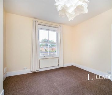 3 bedroom detached house to rent - Photo 2