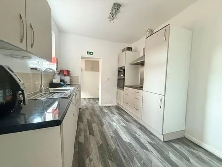 1 bedroom in a house share to rent - Photo 5