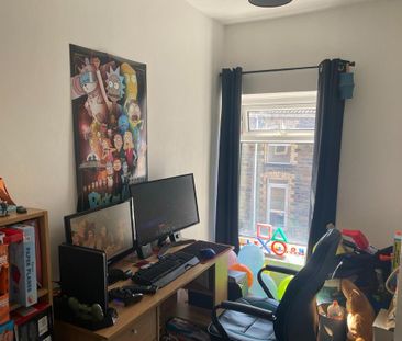 3 bedroom terraced house to rent - Photo 3