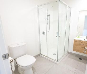 Modern 3-Bedroom Townhouse in Mangere Bridge - Photo 6