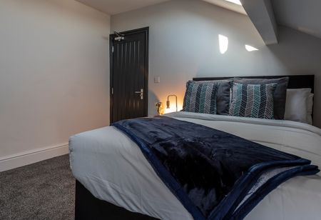 5 Bed Professional HMO - Photo 5