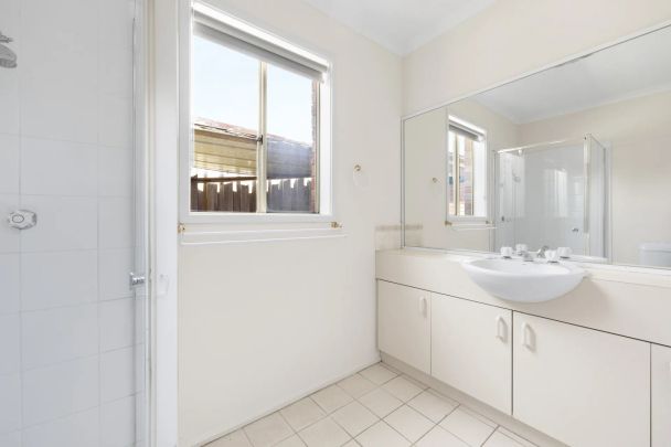 Spacious Family Living in the Heart of Hoppers Crossing - Photo 1