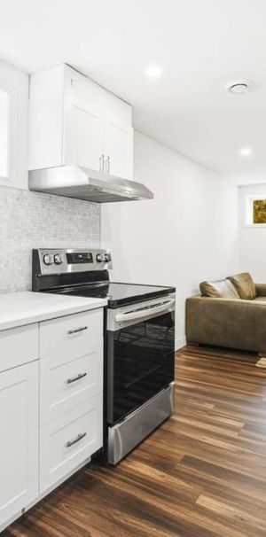 ⭐️ Bachelor 3 1/2 entièrement rénové tout compris meublé - Repentigny ⭐ - Photo 1