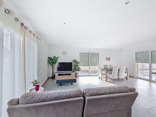 Maison 5 Pièces 159 m² - Photo 1