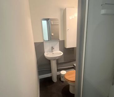Location Appartement 1 pièce 16m² MARSEILLE 10ème - Photo 4