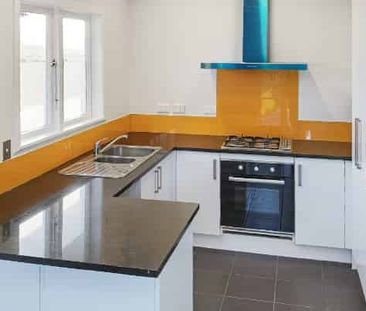 Henderson 3 bedroom house - Photo 5