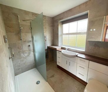 4 bedroom detached house to rent - Photo 3